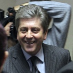 Обратно надолу - от президент на всички към червен трибун!