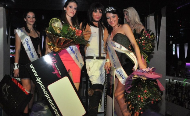 18-годишна спечели конкурса “Жена на България–зима”