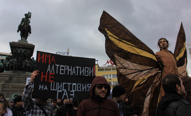 За налагането на мораториум за добив на шистов газ