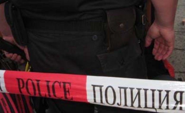 Откриха застрелян мъж с прерязано гърло в гараж в София