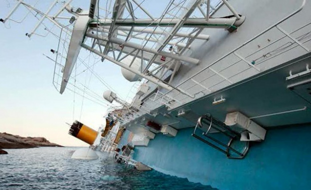 Ето как капитанът на Costa Concordia избяга от потъващия лайнер 