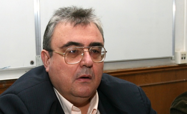 Видяла жабата, че подковават вола и вдигнала крак...