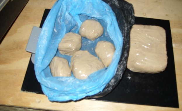 Разбиха канал за трафик на хероин 