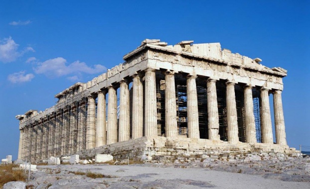 Гърция призова туристите да се включат в спора с Лондон за мраморите на Акропола  