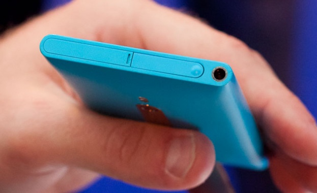 Ъпдейтват Nokia Lumia 800 