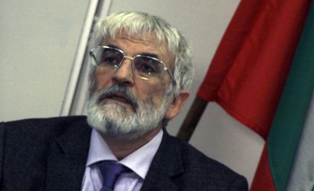 Валери Димитров: Партиите да връщат неизползваната субсидия