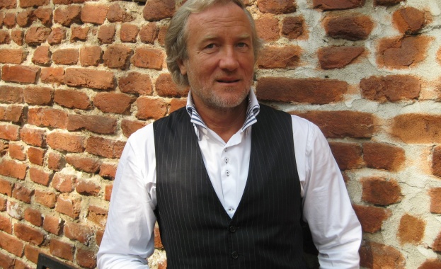 Петата колона подпря пропагандно Пеевски