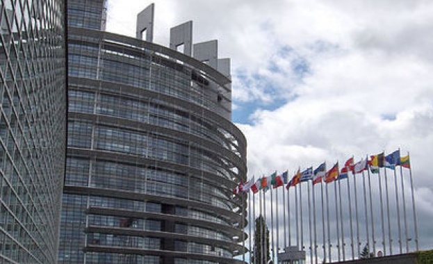 Живот на евродепутат - с 6200 евро на месец