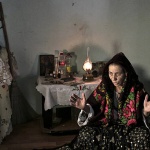 Учените разбраха защо вярваме на екстрасенси 