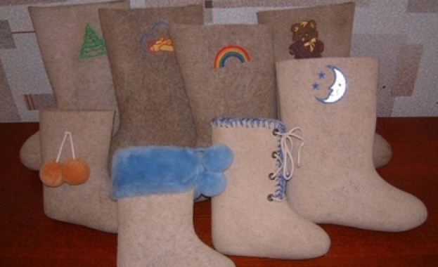 Руснаци направиха най-малката валенка в света- 1,1 мм