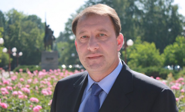 Ангел Найденов пред КРОСС: Правителството води непоследователна политика