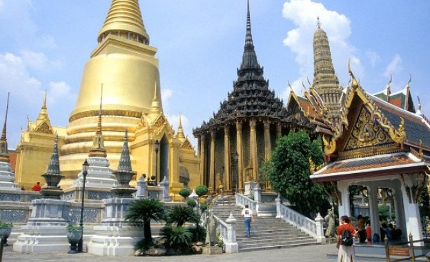 Тайланд привлича по-възрастни чужденци с десетгодишна виза