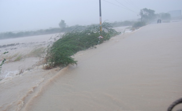 Tропическият циклон Батсираи който удари Мадагаскар в събота вечерта с