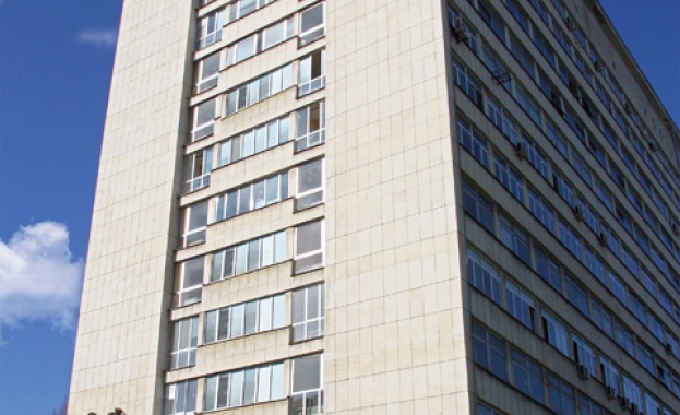 Бебе с тегло 5 килограма и 800 грама се роди в "Майчин дом"