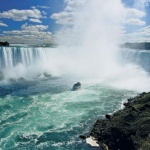 На 3 март Ниагарският водопад ще изгрее в цветовете на българското знаме 