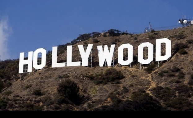 Емблематичният надпис Холивуд навърши 100 години. Предполага се, че преди