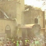 Въоръжени лица са убили най-малко 52 души и са разселили близо 2000 души в нигерийския щат Плато