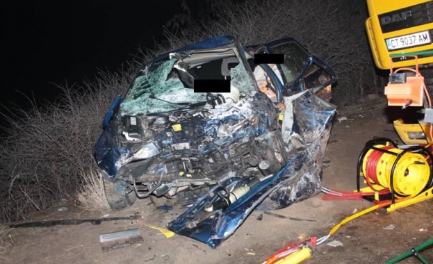 Трима загинаха на пътя 