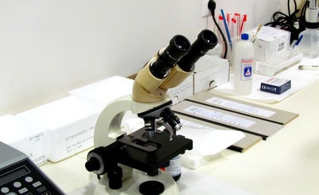 Фотоакустичен сензор който следи нивата на хемоглобин дълбоко под кожата