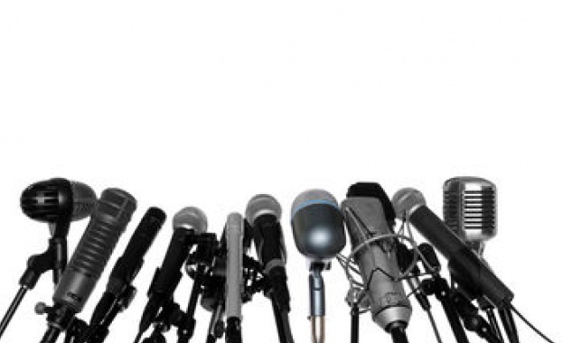 Разследващи журналисти се борят за стипендия с материали на тема "Поколения"