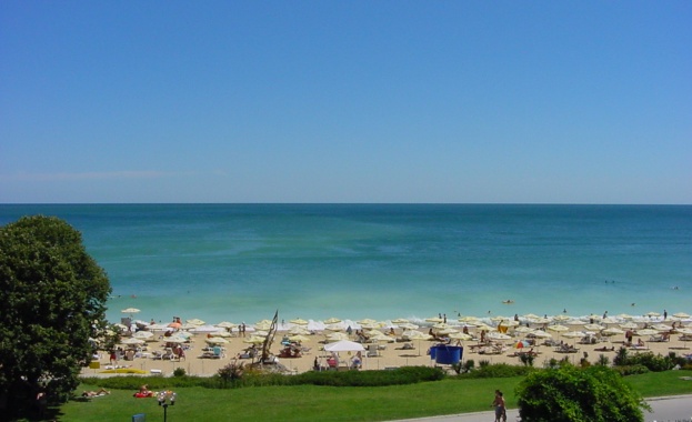 Близо 100 деца избягали с родителите си от войната в