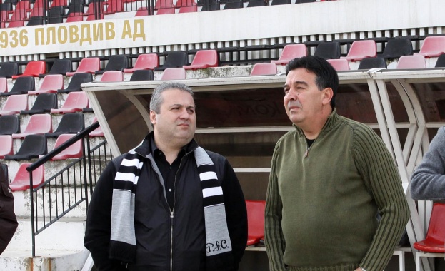 Атанас Узунов отрече да е призовавал ултраси да свалят Орешарски 