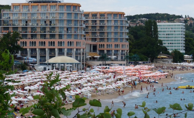 Украинските бежанци искат да останат по хотелите на морето, но не искат да работят