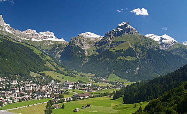 С вдигането на ограниченията за пътуване и недостатъците на здравните