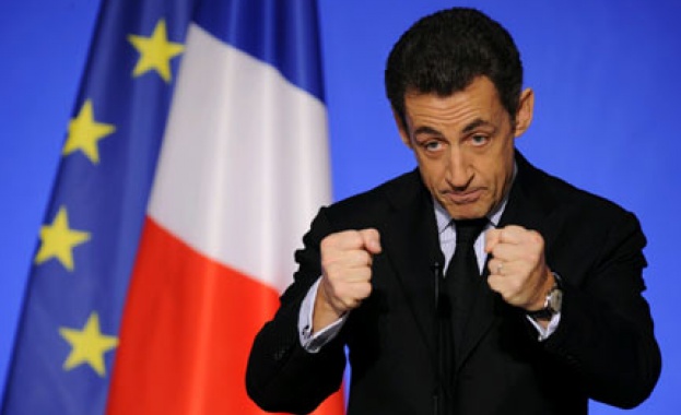 Съд във Франция постанови три години затвор за бившия президент