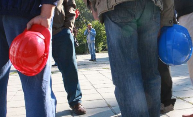 Работниците от „Ремотекс” ще блокират пътища 