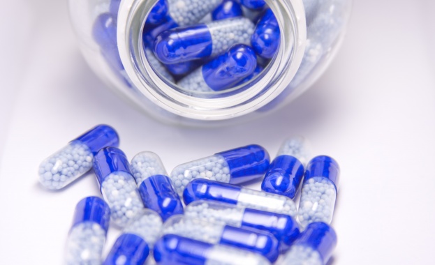 Японски учени проследиха как девет антиретровирусни лекарства действат върху клетки