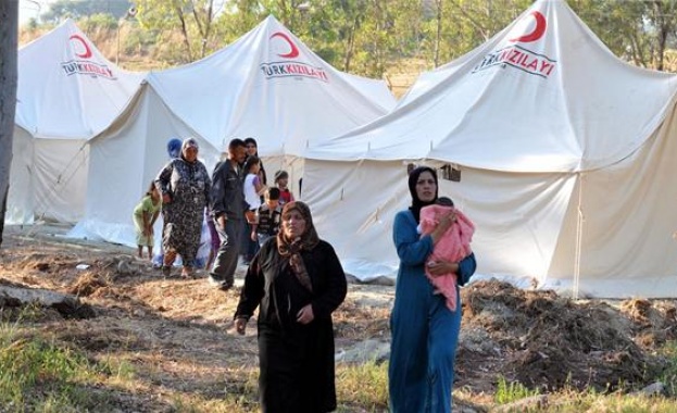 Франция готова да приеме 500 бежанци от Сирия