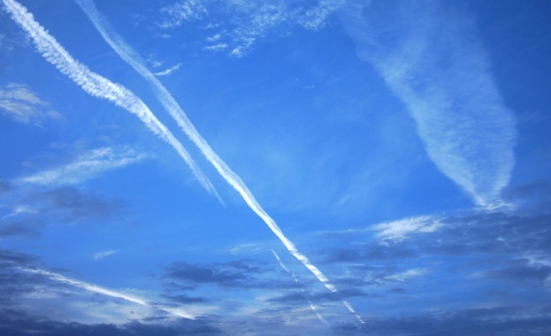 Турция свали самолет, нахлул във въздушното й пространство от съседна Сирия (обновена)