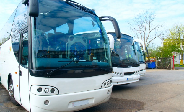 Първите два автобуса с българи евакуирани от Украйна пристигнаха на
