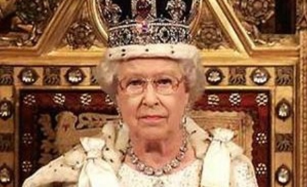 Кралицата помилва посмъртно осъден за хомосексуализъм учен 