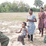 Броят на загиналите при наводненията и свлачищата в Шри Ланка нарасна на 123, още 130 души са в неизвестност