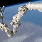 Орбитата на МКС е била повдигната със 700 метра