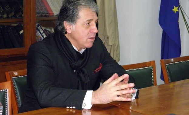 „Другата България" нищи изборните права на европейците и новият Изборен кодекс