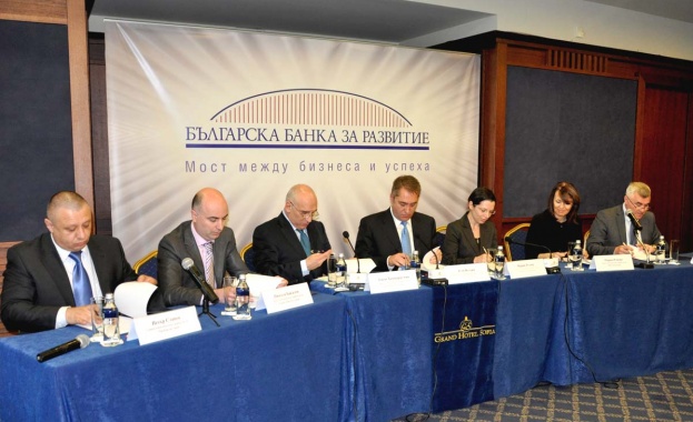 Българската банка за развитие спазва всички правила