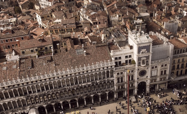 Венеция планира да въведе такси и квоти за туристите, съобщи