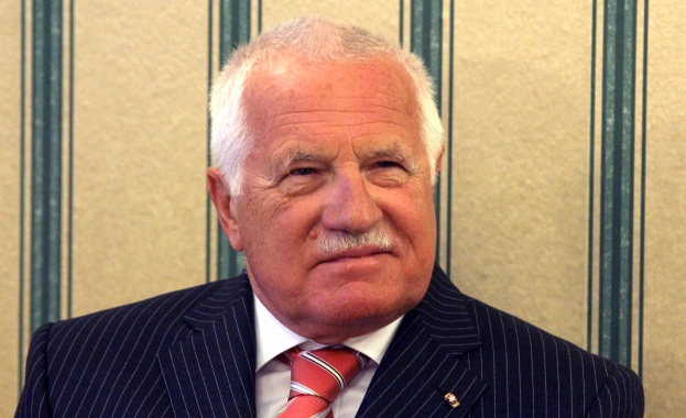 Вацлав Клаус към ЕС: Не си създавайте враг в лицето на Русия