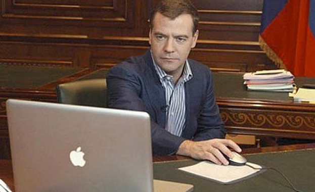 Медведев благодари на читателите си в Twitter