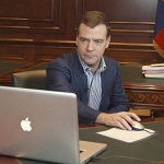 Медведев благодари на читателите си в Twitter