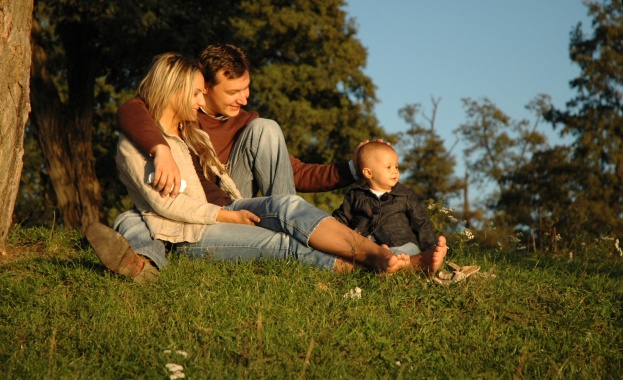 Детските добавки и помощите за раждане се увеличават, минималната заплата скача
