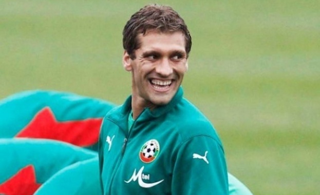 Стилиян Петров връчва титлата на Селтик