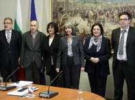 Вицепрезидентът Маргарита Попова  представи състава на Комисията по предоставяне на убежище