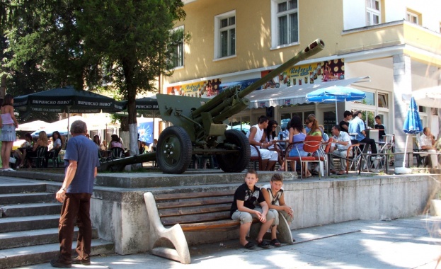 Християни в Якоруда мислят за плоча в памет на натровените с метилов алкохол