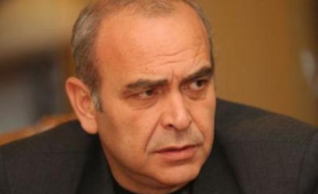 Костадин Паскалев: Ситуацията в българската левица е коренно различна от тази във Франция Костадин Паскалев: Ситуацията в българската левица е коренно различна от тази във Франция