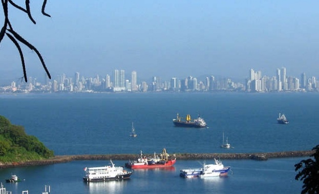 Взрив на колумбийско пристанище, има жертви