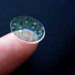 "Сони" чака патент за контактни лещи, способни да записват видео